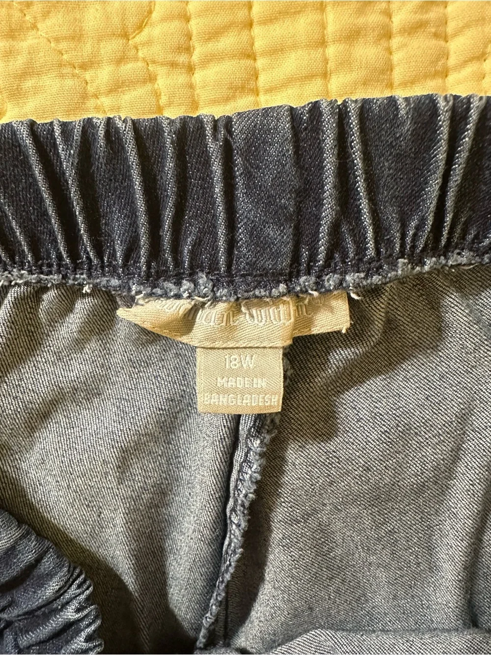 Women’s Elastic-Waist Denim Shorts - Blue